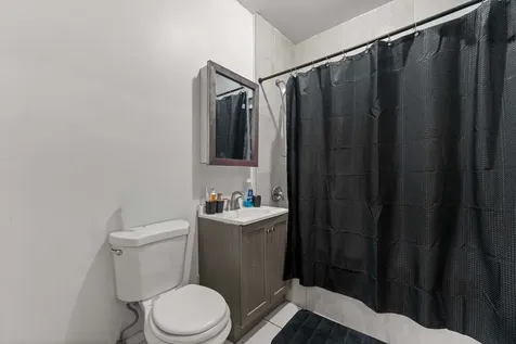 6811 South Washtenaw Avenue Chicago IL 60629
