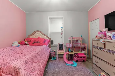 6811 South Washtenaw Avenue Chicago IL 60629