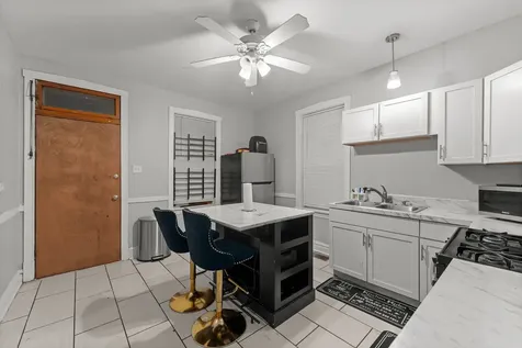 6811 South Washtenaw Avenue Chicago IL 60629