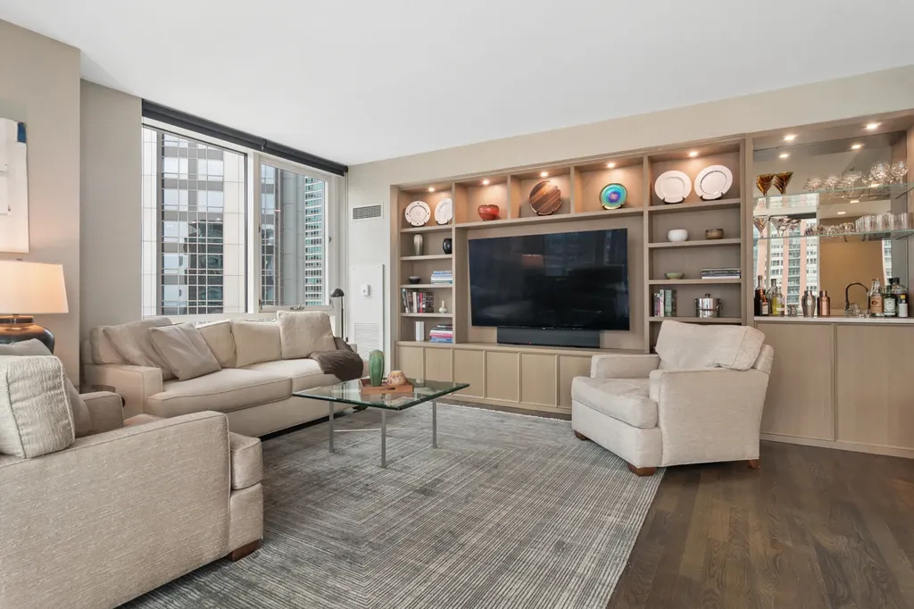 505 North Mcclurg Court Chicago IL 60611