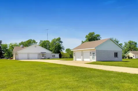 20 N Carbon Hill Road Coal City IL 60416