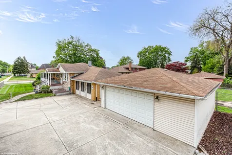 5400 West 83rd Place Burbank IL 60459