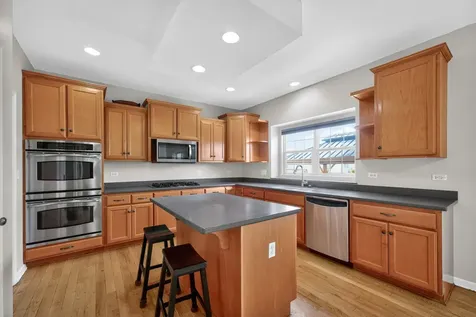 368 Kingsbury Drive Dekalb IL 60115