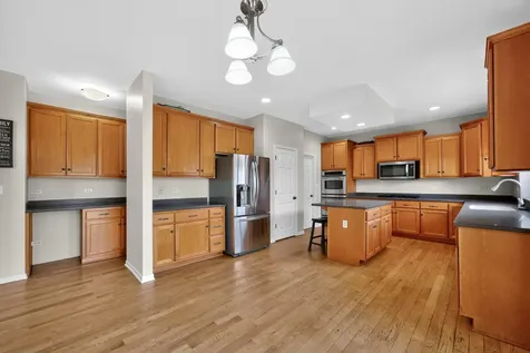368 Kingsbury Drive Dekalb IL 60115