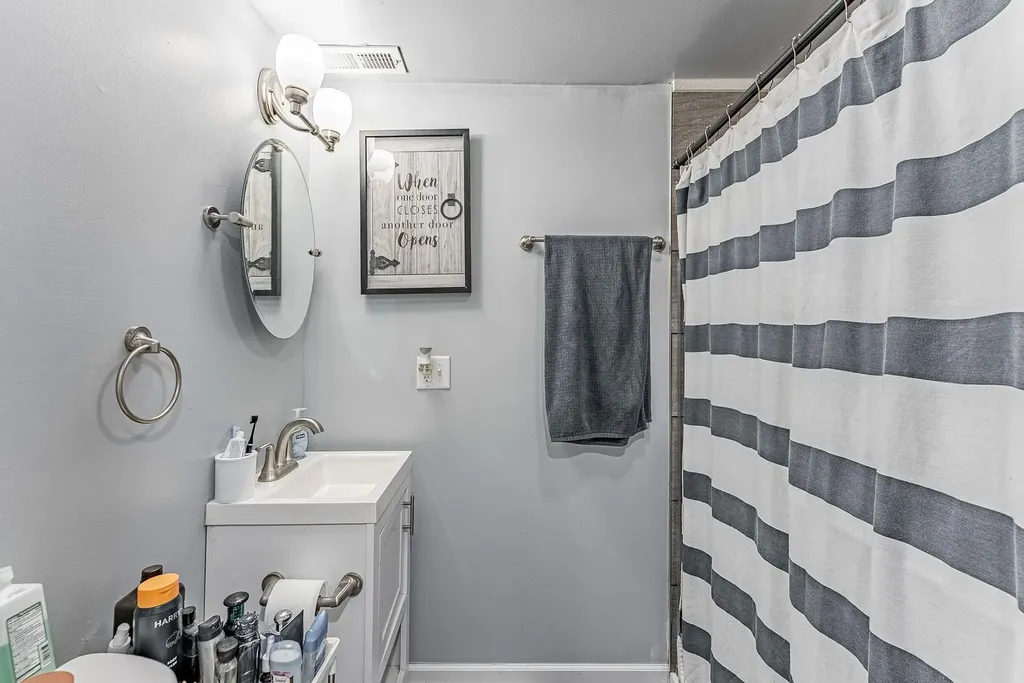 705 North Ridgeway Avenue Chicago IL 60624