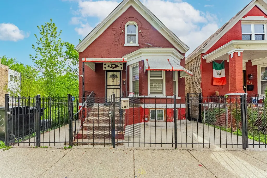 705 North Ridgeway Avenue Chicago IL 60624