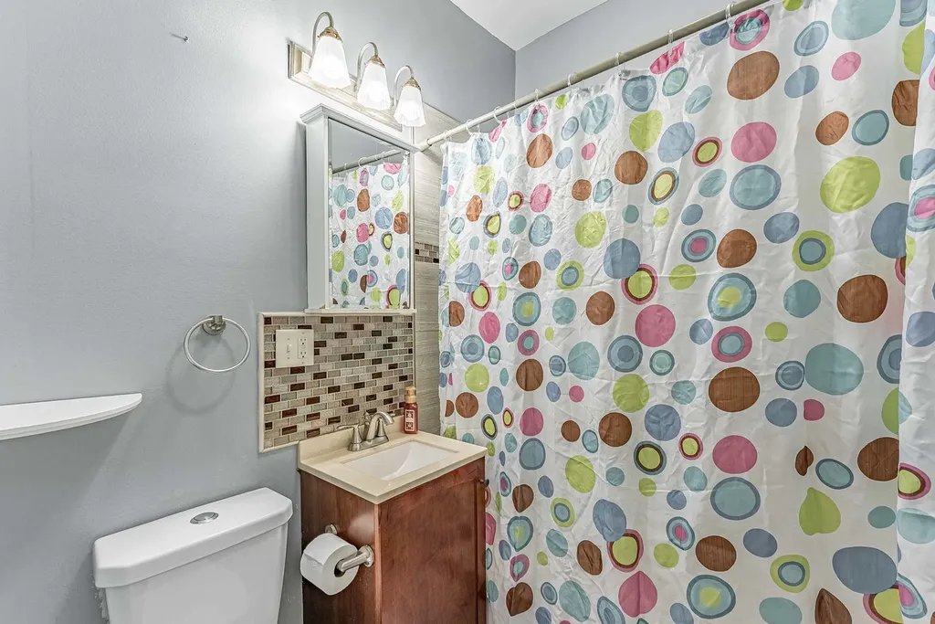 705 North Ridgeway Avenue Chicago IL 60624