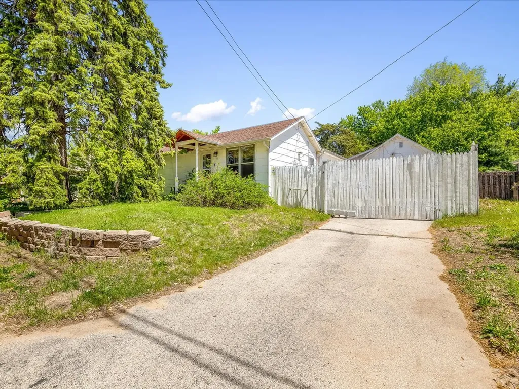 205 North Jones Terrace Oregon IL 61061