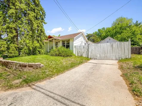205 North Jones Terrace Oregon IL 61061
