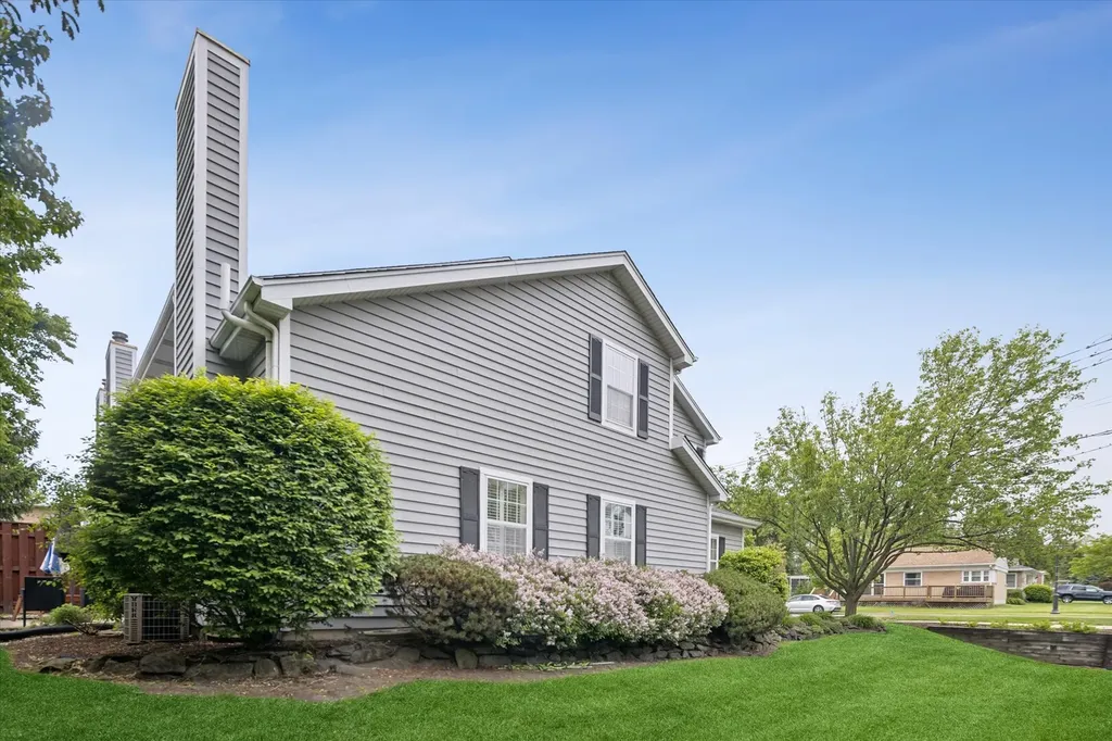 5 West Grove Street Lombard IL 60148
