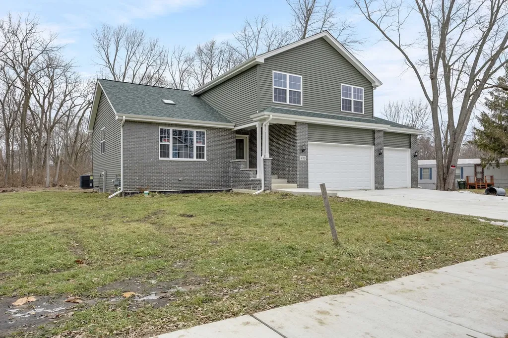 214 Columbus Road Streator IL 61364