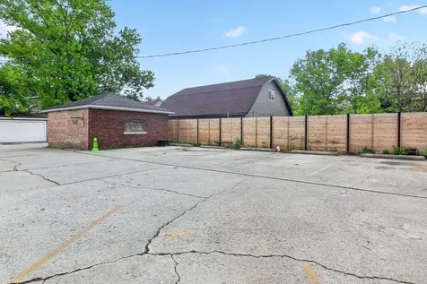 814 South Maple Avenue Oak Park IL 60304
