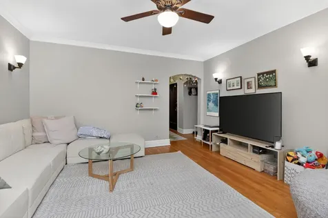 814 South Maple Avenue Oak Park IL 60304