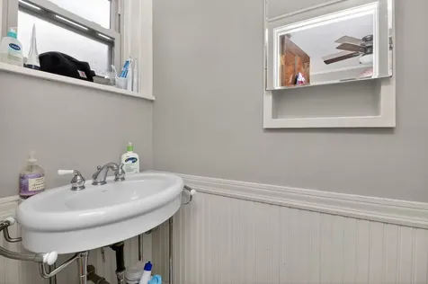 814 South Maple Avenue Oak Park IL 60304
