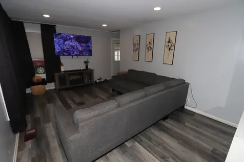 2702 Saint James Street Rolling Meadows IL 60008