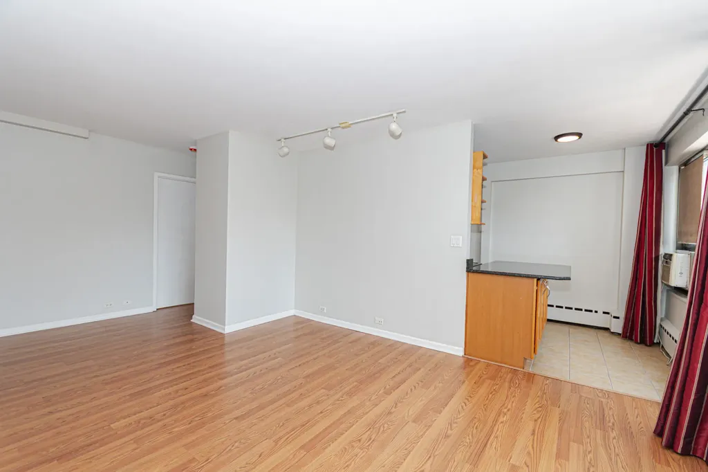 3420 North Lake Shore Drive Chicago IL 60657