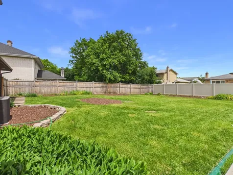 6723 Kingswood Road Willowbrook IL 60527