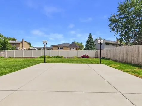 6723 Kingswood Road Willowbrook IL 60527