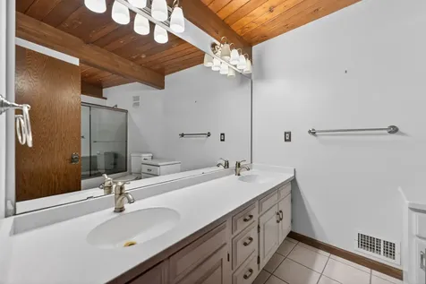 9737 Olas Lane Rockford IL 61114