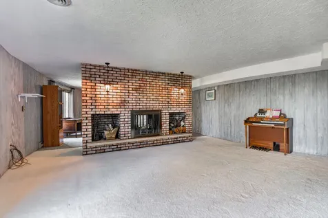 9737 Olas Lane Rockford IL 61114