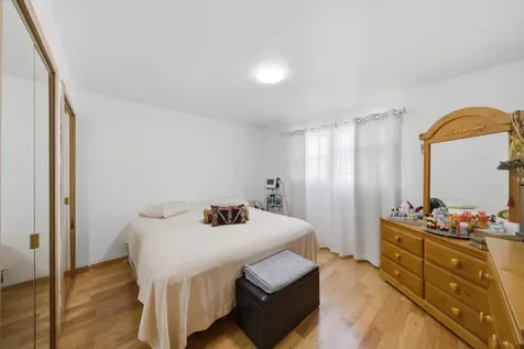 5815 West 87th Place Oak Lawn IL 60453