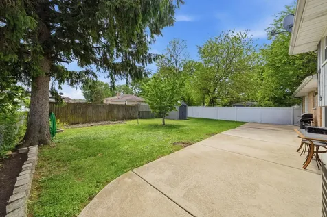 5815 West 87th Place Oak Lawn IL 60453