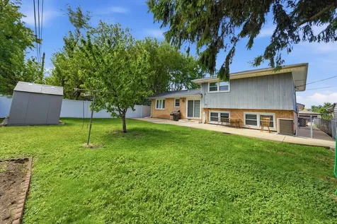 5815 West 87th Place Oak Lawn IL 60453