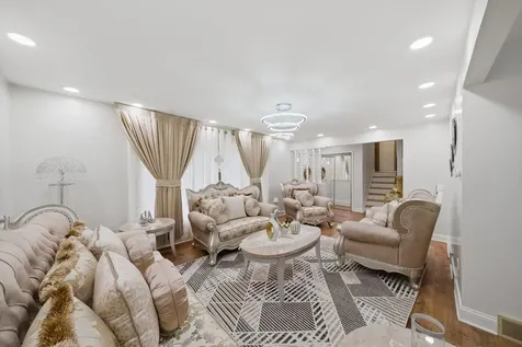 5815 West 87th Place Oak Lawn IL 60453
