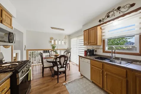 5815 West 87th Place Oak Lawn IL 60453