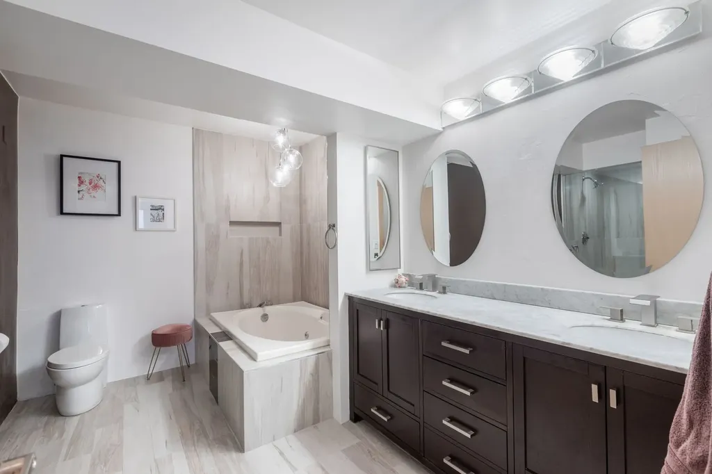 1660 North Hudson Avenue Chicago IL 60614