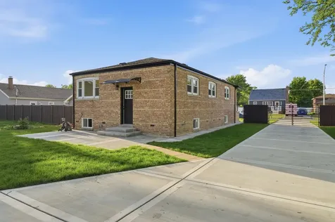 5733 West 83rd Place Burbank IL 60459