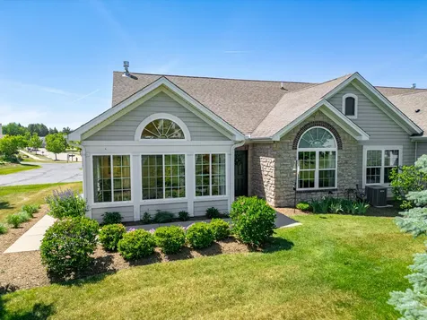 638 Handel Lane Woodstock IL 60098