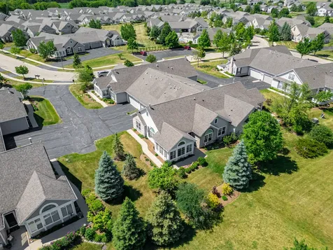 638 Handel Lane Woodstock IL 60098