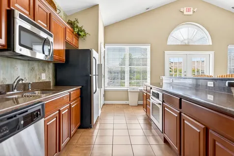 638 Handel Lane Woodstock IL 60098
