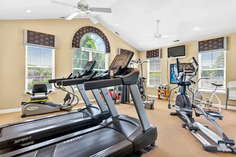 638 Handel Lane Woodstock IL 60098