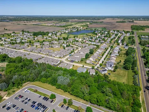 638 Handel Lane Woodstock IL 60098