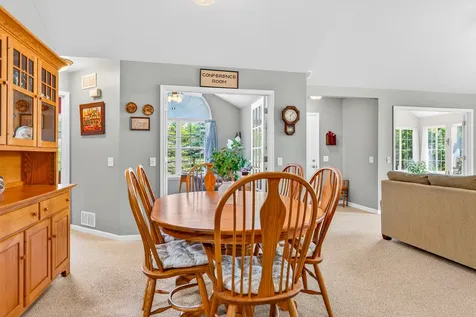 638 Handel Lane Woodstock IL 60098