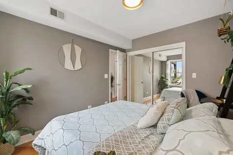 3916 West Cortland Street Chicago IL 60647