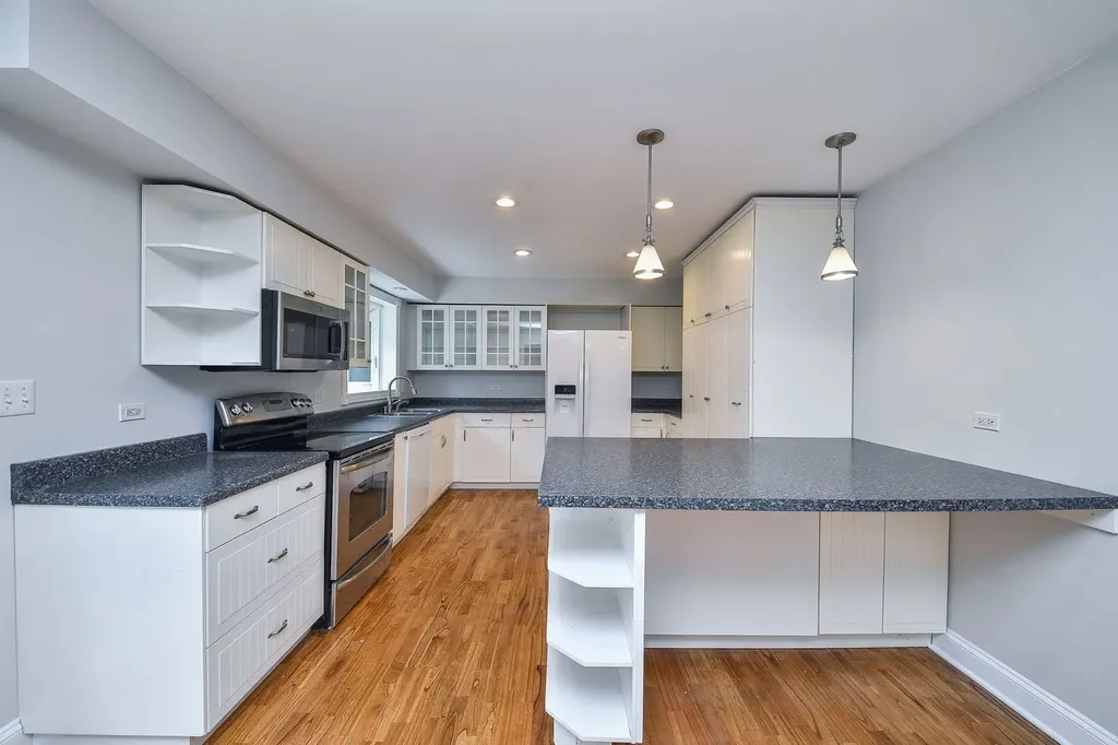 532 Ranch Road Wheaton IL 60187