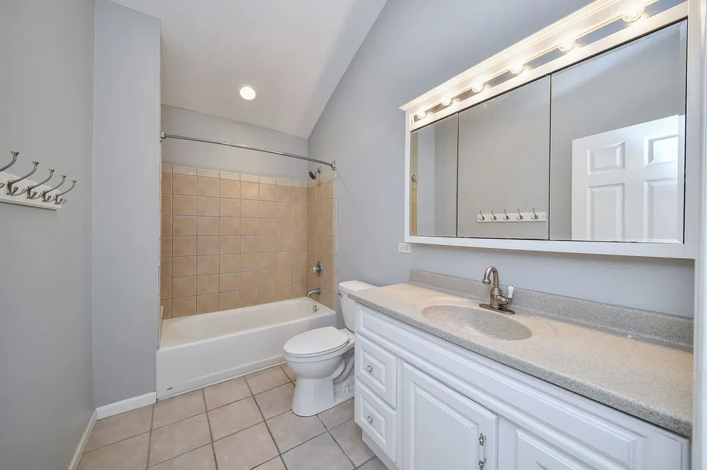 532 Ranch Road Wheaton IL 60187