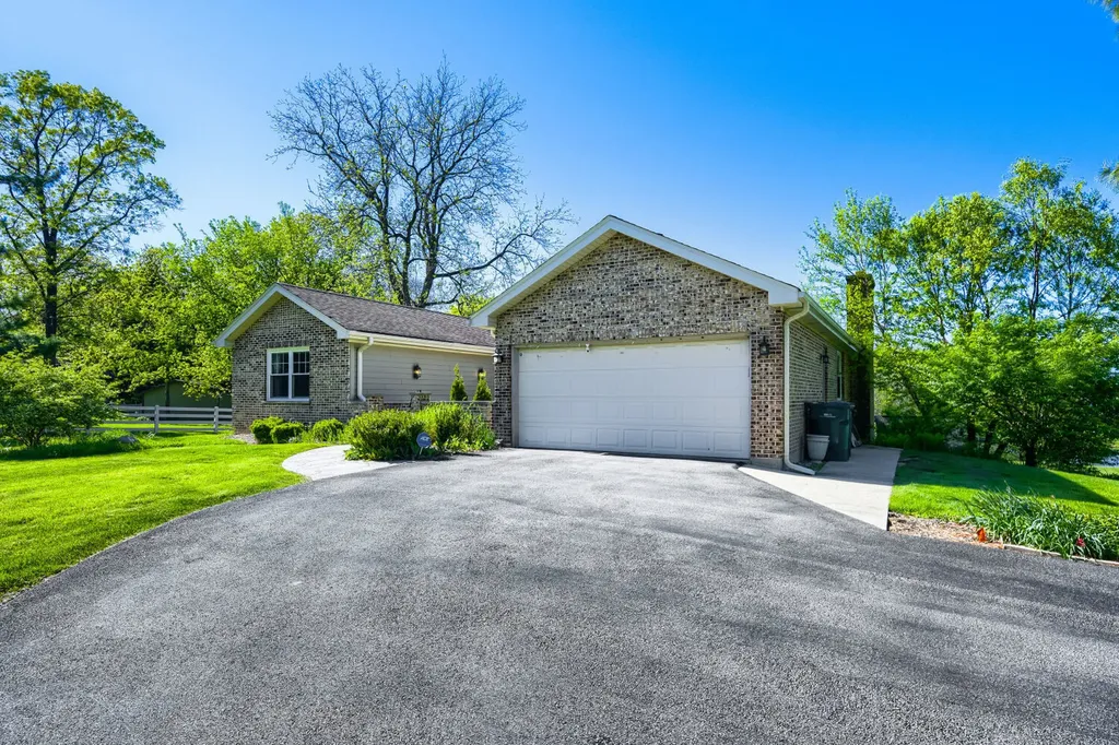 22888 West North Lakewood Lane Lake Zurich IL 60047