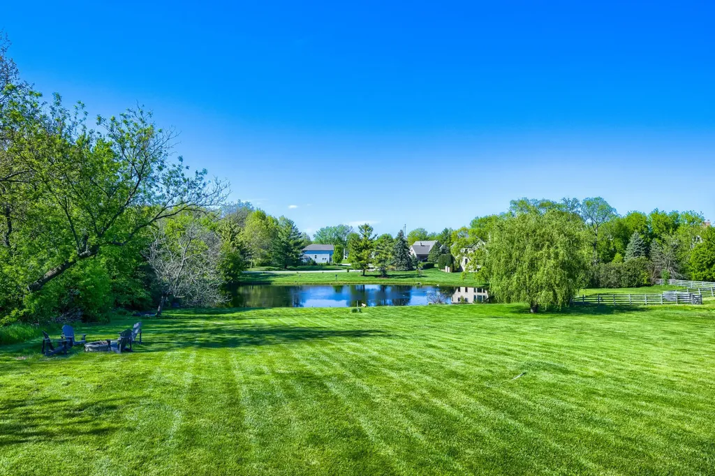 22888 West North Lakewood Lane Lake Zurich IL 60047