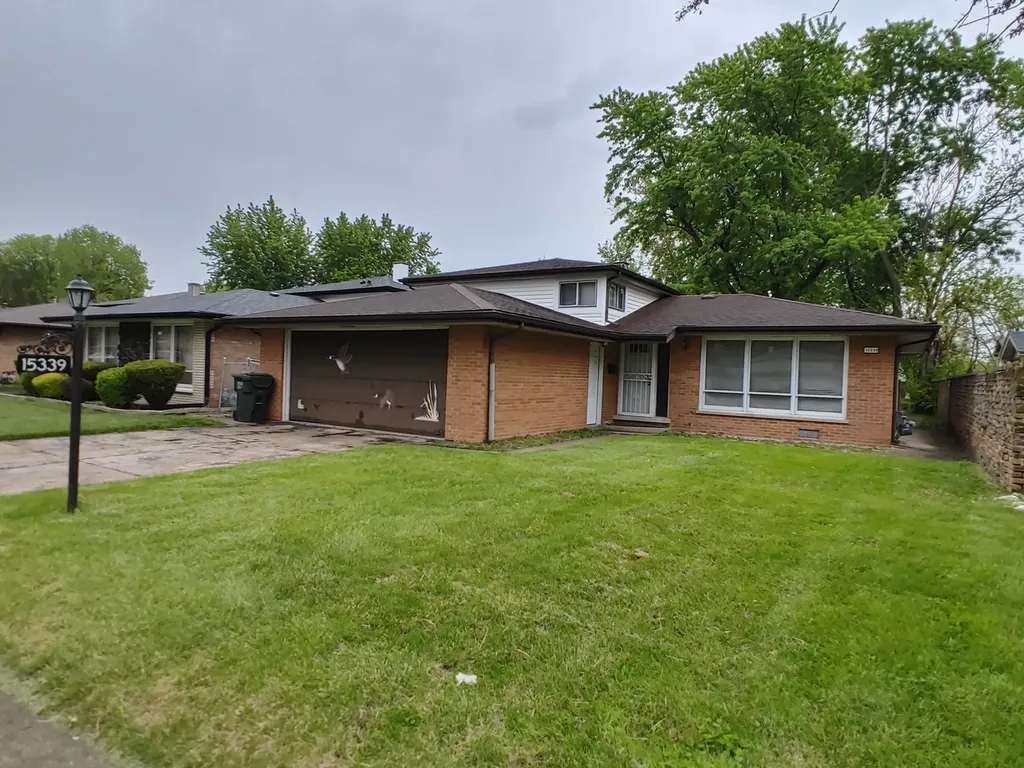 15339 Blackstone Avenue Dolton IL 60419