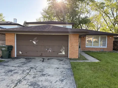 15339 Blackstone Avenue Dolton IL 60419
