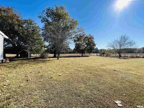 17064 Old Frankfort Road Johnston City IL 62951