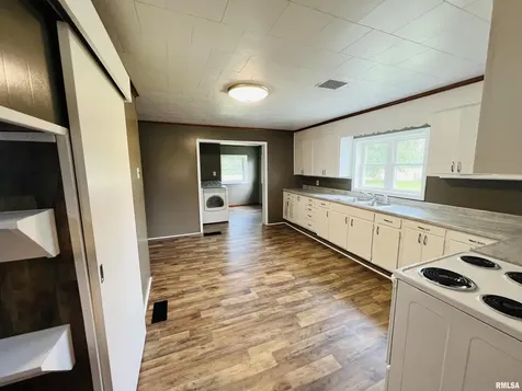 17064 Old Frankfort Road Johnston City IL 62951