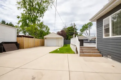 3142 Sunset Lane Franklin Park IL 60131