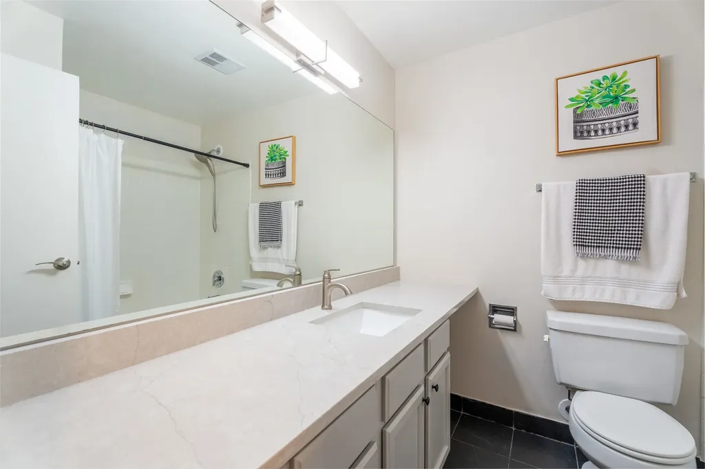 5900 Oakwood Drive Lisle IL 60532