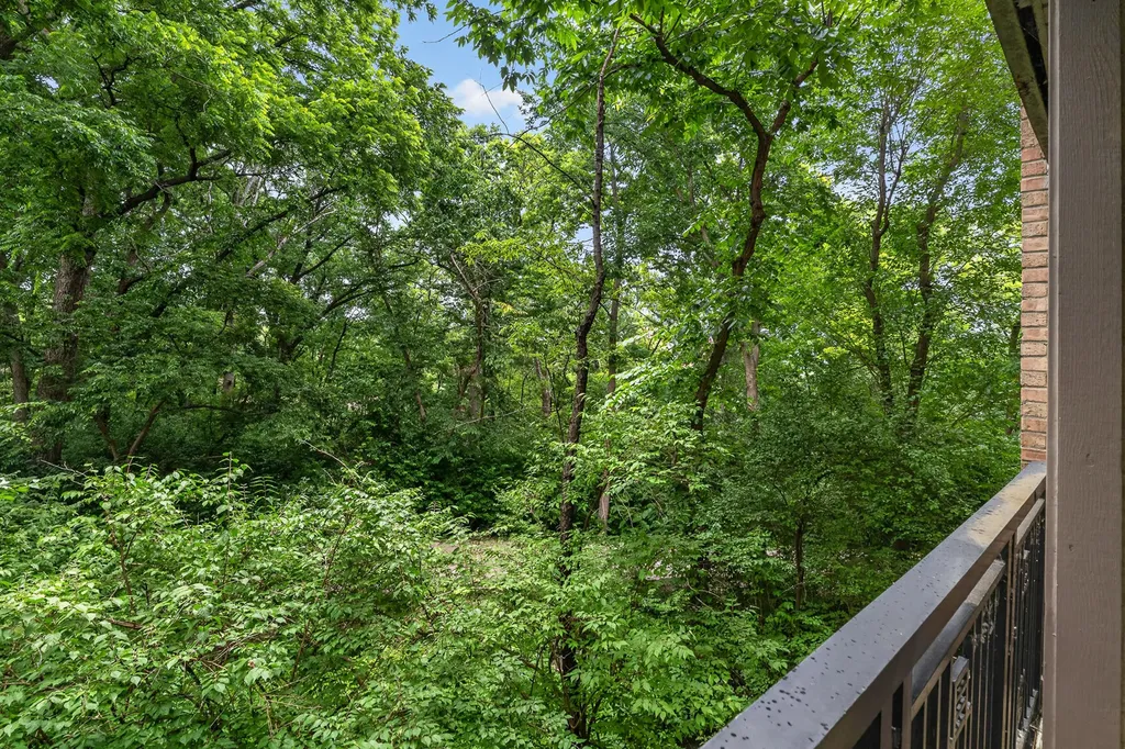 5900 Oakwood Drive Lisle IL 60532