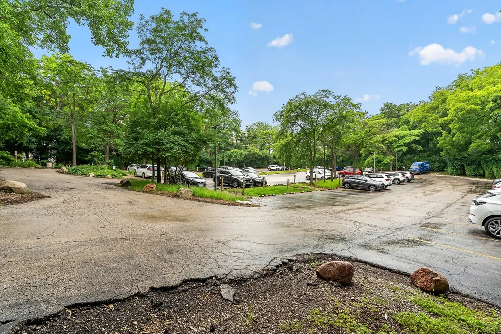 5900 Oakwood Drive Lisle IL 60532